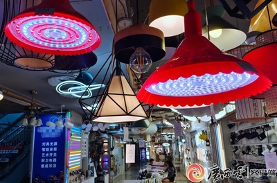 "生鲜灯"12月1日起禁止使用!南宁菜市场情况如何?记者实地探访